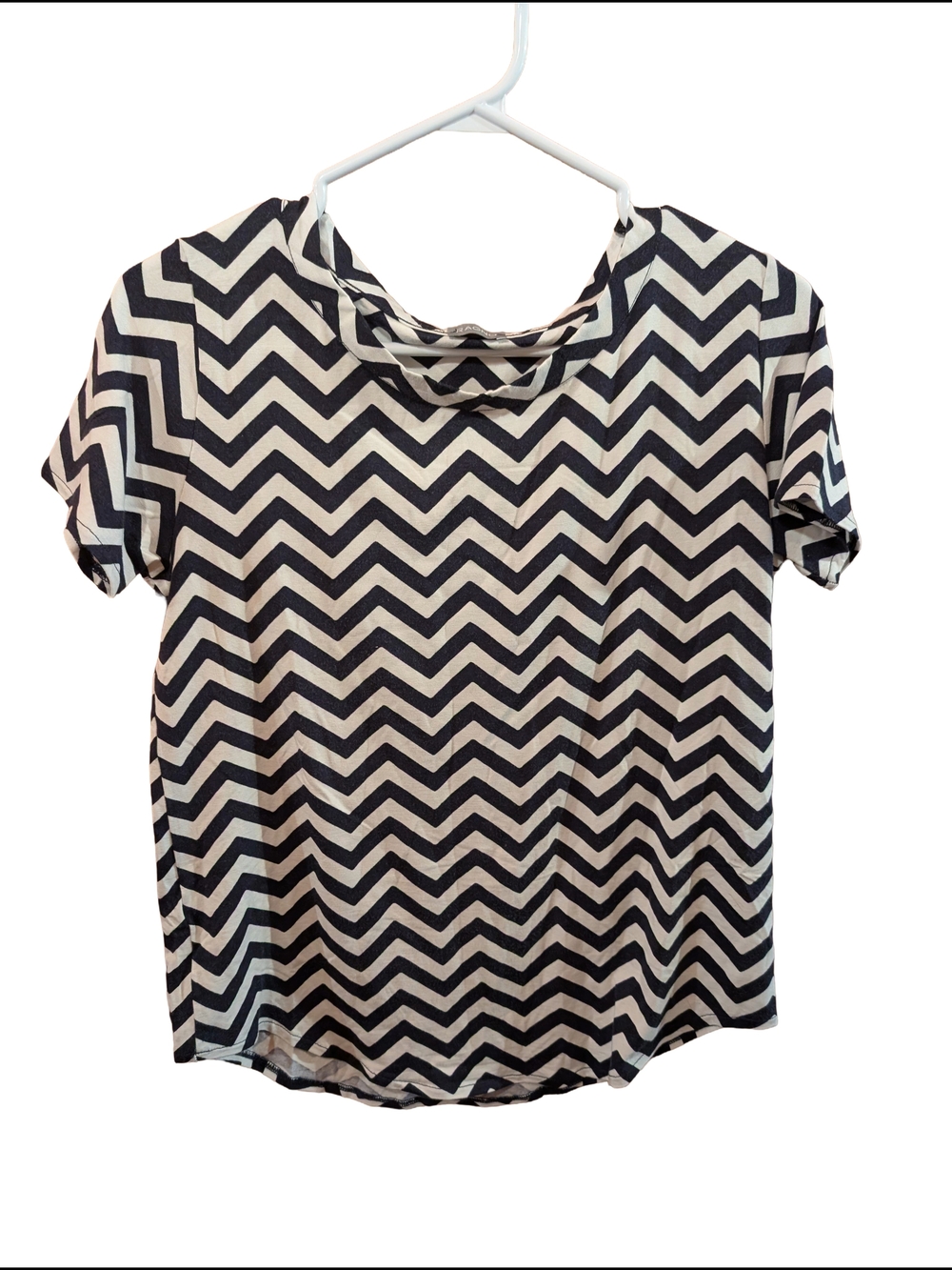 Black & White Chevron Short-Sleeve Top